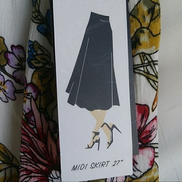 Robert Louis Ivory Floral Asymmetrical Midi Skirt 3X - Picture 6 of 7